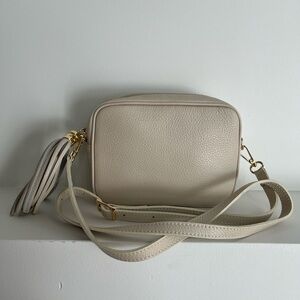 LEATHER Camera Style Cross Body Bag Leather Tassel Adjustable Strap Neutral Chic